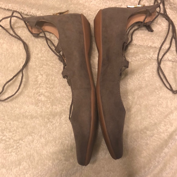 BCBGeneration Flats Size 8.5 - Picture 2 of 3